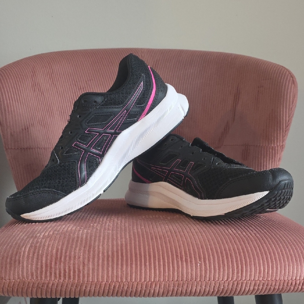 ASICS Women's Black and Pink Athletic Shoes New Size 8W